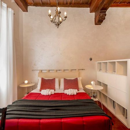 Апартаменты Giglio House - Campo De' Fiori Рим Экстерьер фото